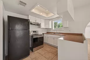6311 Tall Willow Dr, Houston, TX 77088 - Photo 15