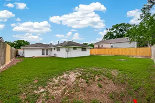 6311 Tall Willow Dr, Houston, TX 77088 - Photo 35