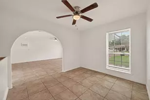 6311 Tall Willow Dr, Houston, TX 77088 - Photo 7