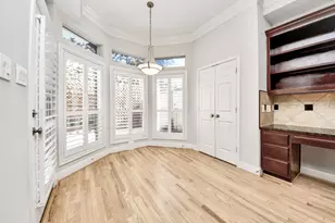 5346 Hidalgo St, Houston, TX 77056 - Photo 5