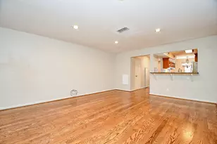 5244 Arboles Dr, Houston, TX 77035 - Photo 7