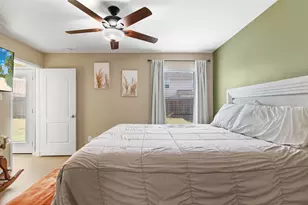 9439 Gold Mountain Dr, Rosharon, TX 77583 - Photo 9