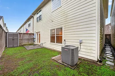3730 Main Poplar Dr, Houston, TX 77025 - Photo 33