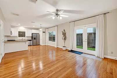 3730 Main Poplar Dr, Houston, TX 77025 - Photo 7