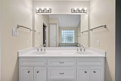 3730 Main Poplar Dr, Houston, TX 77025 - Photo 29
