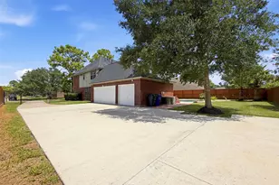 1305 Wilderness Pines Dr, Friendswood, TX 77546 - Photo 41