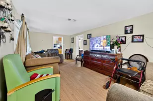 1013 Battlebell Rd, Highlands, TX 77562 - Photo 33