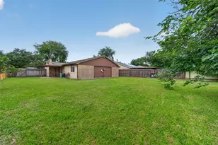 6447 W Fuqua Dr, Houston, TX 77489 - Photo 25