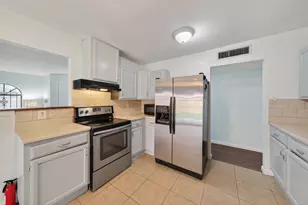 6447 W Fuqua Dr, Houston, TX 77489 - Photo 7