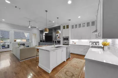 310 W 18th Street, Houston, TX 77008 - Photo 13