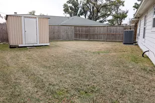 1734 Knightwick Dr, Houston, TX 77008 - Photo 19