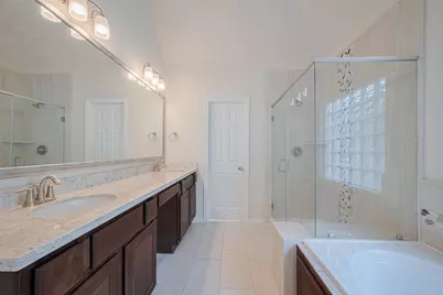 10004 Spring Shadows Park Circle, Houston, TX 77080 - Photo 41