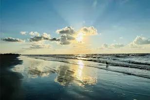 12917 John Reynolds Rd, Galveston, TX 77554 - Photo 21