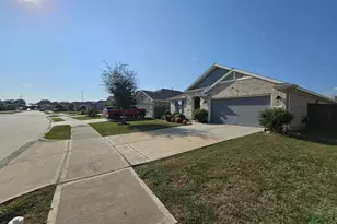 2111 Levant Ln, Baytown, TX 77523 - Photo 31