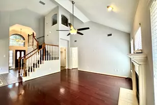 12935 Stratford Mill Ln, Sugar Land, TX 77498 - Photo 11