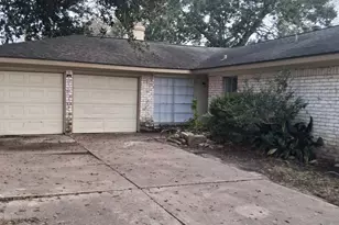 6823 Castleview Ln, Houston, TX 77489 - Photo 1