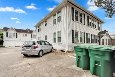 1135 W Clay Street, Houston, TX 77019 - Photo 1
