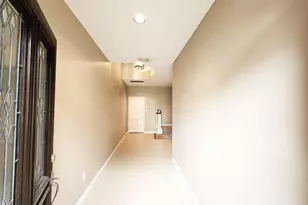 2637 W Dallas St, Houston, TX 77019 - Photo 3