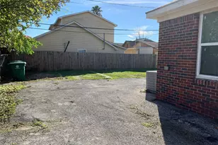 5026 Jefferson St, Houston, TX 77023 - Photo 19