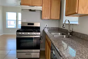 5026 Jefferson St, Houston, TX 77023 - Photo 5