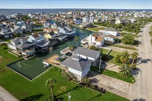 1007 Tiki Dr, Tiki Island, TX 77554 - Photo 11