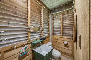 1007 Tiki Dr, Tiki Island, TX 77554 - Photo 35