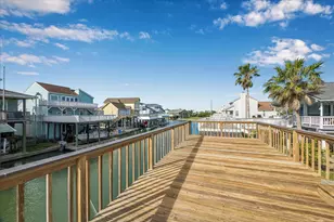 1007 Tiki Dr, Tiki Island, TX 77554 - Photo 15