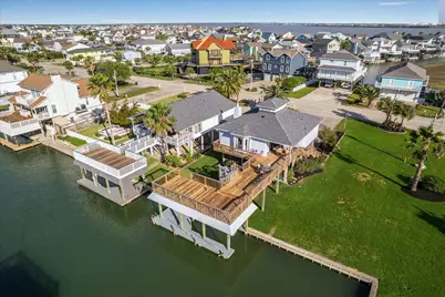 1007 Tiki Drive, Tiki Island, TX 77554 - Photo 9