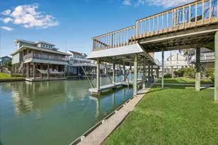 1007 Tiki Dr, Tiki Island, TX 77554 - Photo 7