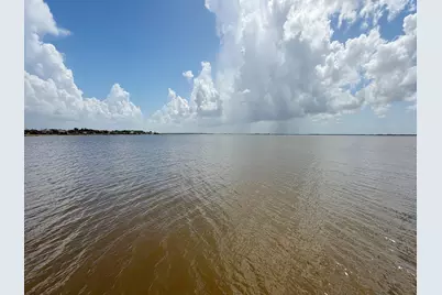211 Morton Avenue, Palacios, TX 77465 - Photo 19