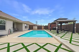 3919 Hawaiian Ct, Baytown, TX 77521 - Photo 25