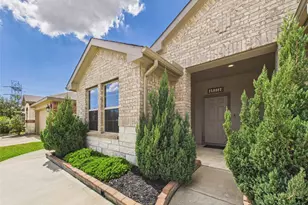 3919 Hawaiian Ct, Baytown, TX 77521 - Photo 3