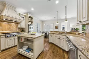 4037 Dumbarton St, Houston, TX 77025 - Photo 13