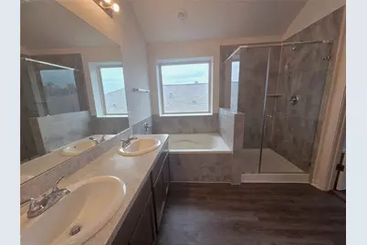7459 Wheatley Gardens Drive, Houston, TX 77016 - Photo 7
