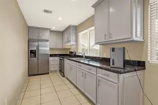 9206 W Sterling Dr, Pearland, TX 77584 - Photo 23