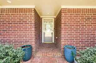 9206 W Sterling Dr, Pearland, TX 77584 - Photo 3