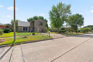 1219 Beechbend Dr, Missouri City, TX 77489 - Photo 1