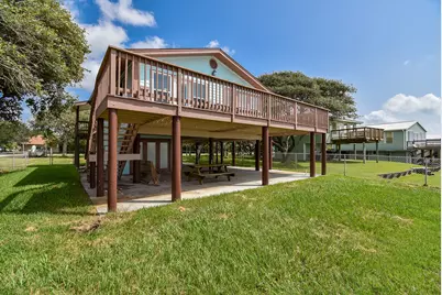 2116 W Bayshore Drive, Palacios, TX 77465 - Photo 43