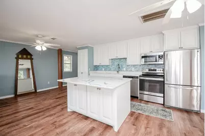 2116 W Bayshore Drive, Palacios, TX 77465 - Photo 21