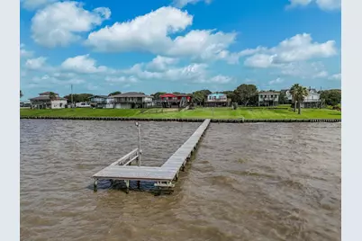 2116 W Bayshore Drive, Palacios, TX 77465 - Photo 47