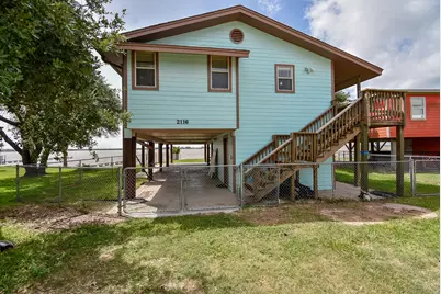 2116 W Bayshore Drive, Palacios, TX 77465 - Photo 7