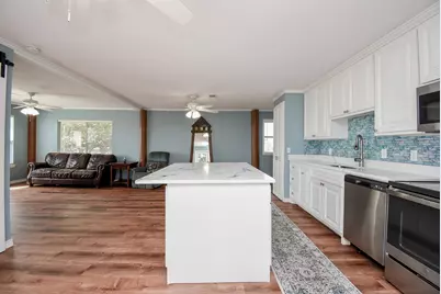 2116 W Bayshore Drive, Palacios, TX 77465 - Photo 23
