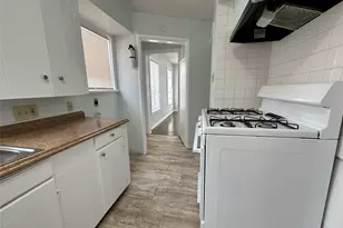 4624 Clay St, Houston, TX 77023 - Photo 11