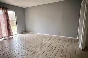 10610 Sandy River Dr, Sugar Land, TX 77498 - Photo 9