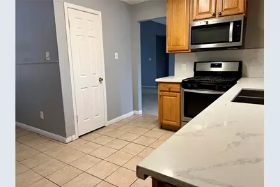 10610 Sandy River Drive, Sugar Land, TX 77498 - Photo 17