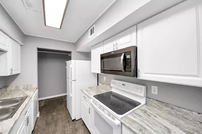 16120 Stuebner Airline Road #404, Spring, TX 77379 - Photo 13