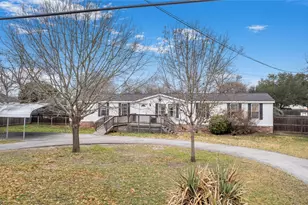 1005 Baumgarten, Schulenburg, TX 78956 - Photo 1