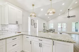 416 Rolling Hills Dr, Panorama Village, TX 77304 - Photo 19