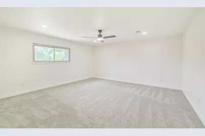 416 Rolling Hills Drive, Panorama Village, TX 77304 - Photo 23