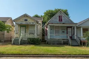 717 and 719 Sealy St, Galveston, TX 77550 - Photo 5